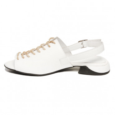 133051 Босоножки white