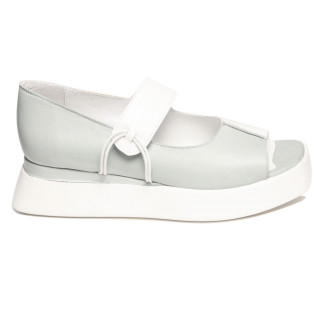 133067 Босоножки white