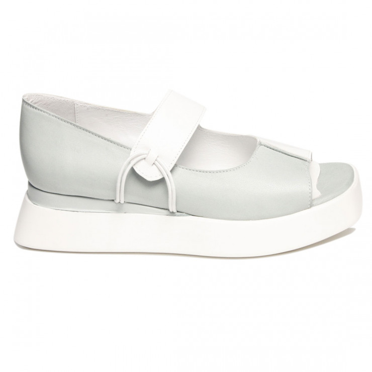 133067 Босоножки white