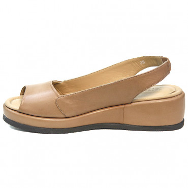 137703 beige Босоножки