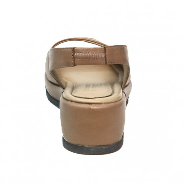 137703 beige Босоножки