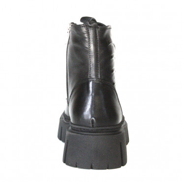 133535 Ботинки black