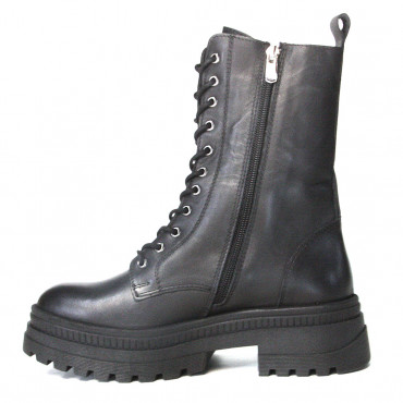 133536 Ботинки black