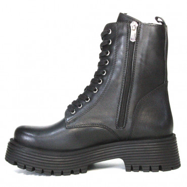 133538 Ботинки black