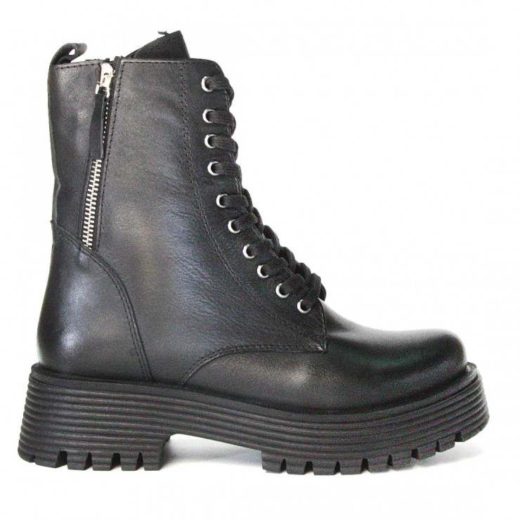 133538 Ботинки black