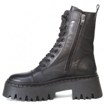 133539 Ботинки black