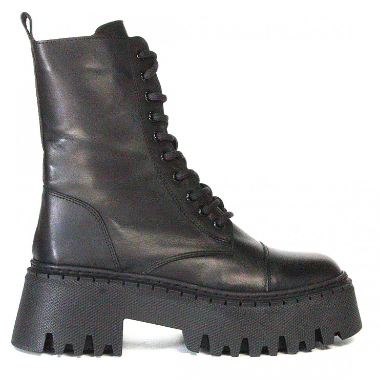 133539 Ботинки black