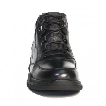 133503 Ботинки black