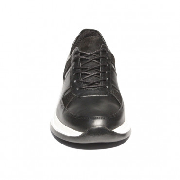 133035 Кроссовки black