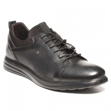 133028 Кроссовки black