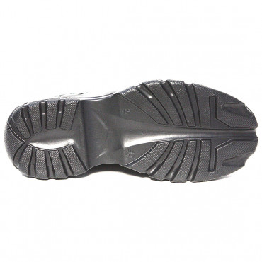 137708 black Кроссовки