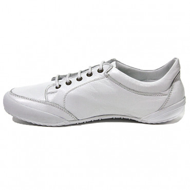 133696 Кроссовки White