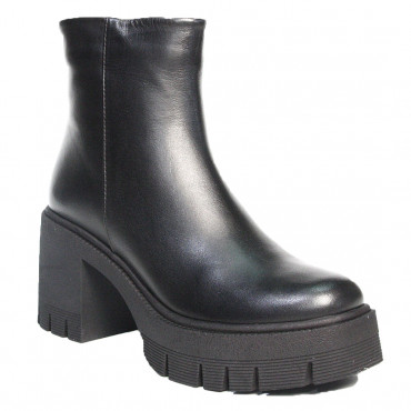 133470 Полусапоги black